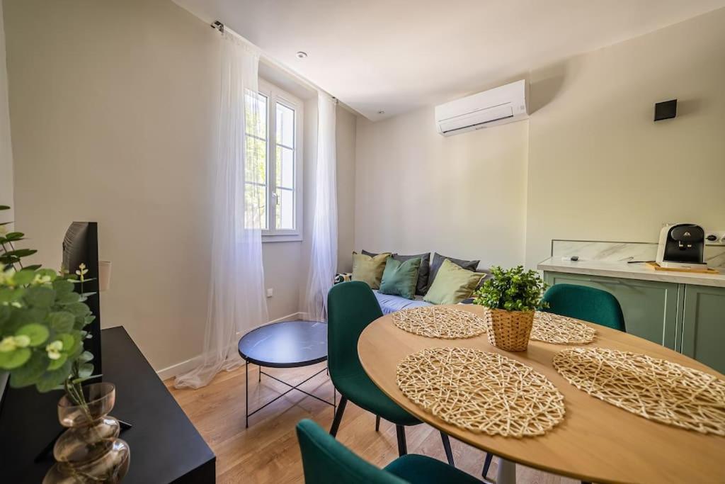 Le Pearl Appartement De Charme En Bord Riviere Collobrières エクステリア 写真